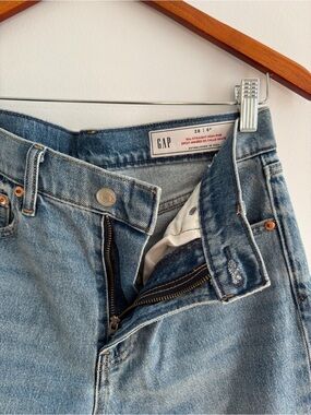 GAP Jeans Size 28 Petite, High Rise Straight Leg